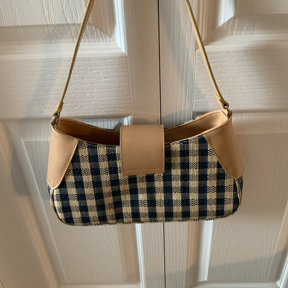 Rafia purse. Navy blue and off-white design. Cute and safe for travels - Picture 5 of 6